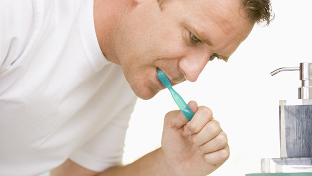 gumline cavity - causes, treatment & more - colgate australia