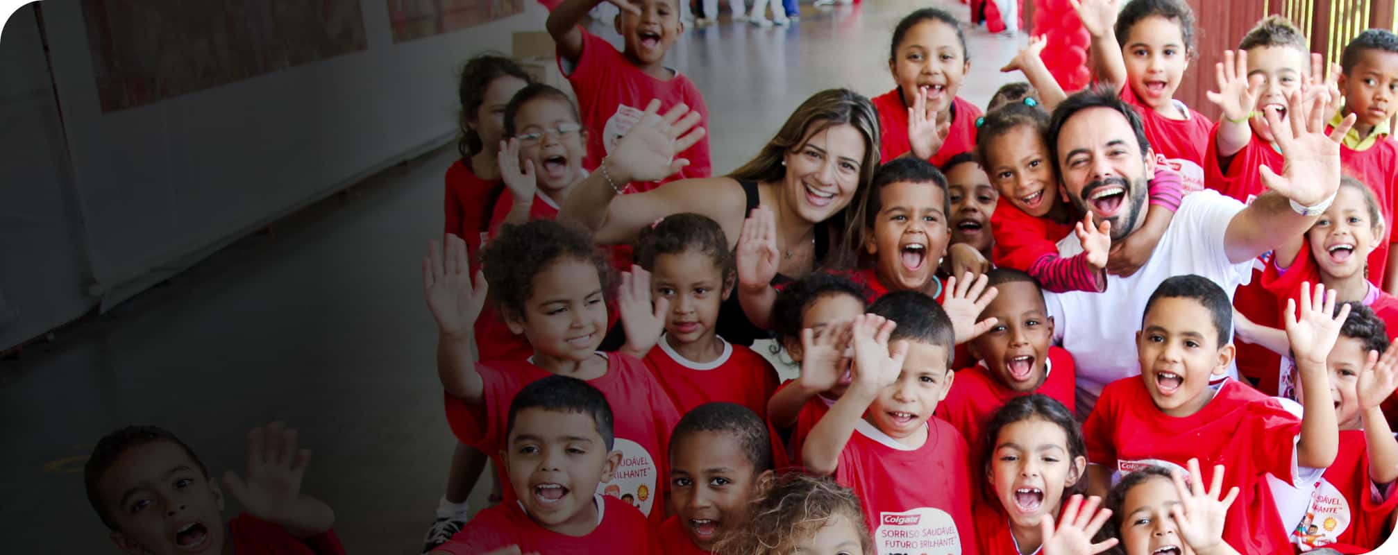 children smiling at bsbf colgate event in brazil