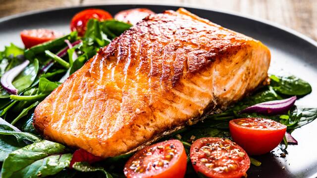 foods that cause bad breath and how to treat - colgate au