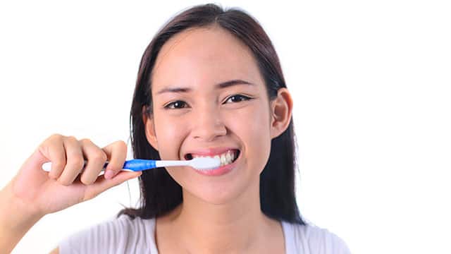 what causes bleeding gums - colgate au